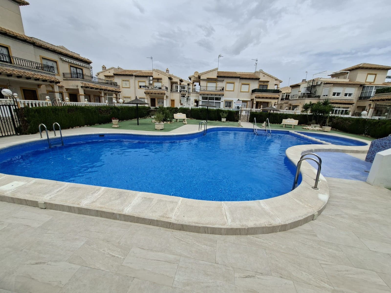 2 Zimmer Bungalow zu verkaufen in Playa Flamenca - 169.000 € (Ref: 9983546)