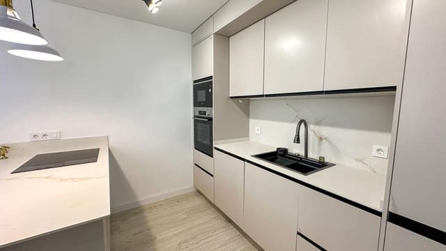 2 soveværelse Lejlighed til salg i Playa de los Náufragos, Torrevieja - € 249.900 (Ref: 9983553)