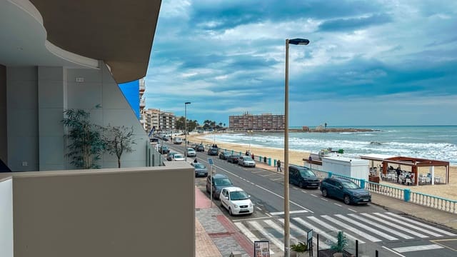 4 soveværelse Lejlighed til salg i Playa de los Locos, Torrevieja - € 680.000 (Ref: 9983556)