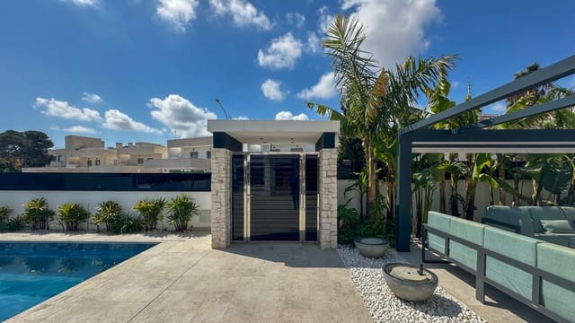 4 soverom Villa til salgs i Villamartin, Orihuela - € 2 950 000 (Ref: 9983557)