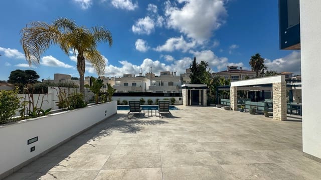 4 soverom Villa til salgs i Villamartin, Orihuela - € 2 950 000 (Ref: 9983557)