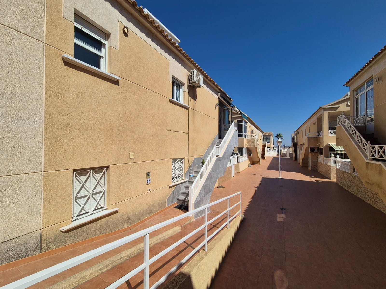 2 soverom Bungalow til salgs i Torrevieja - € 179 900 (Ref: 9983558)