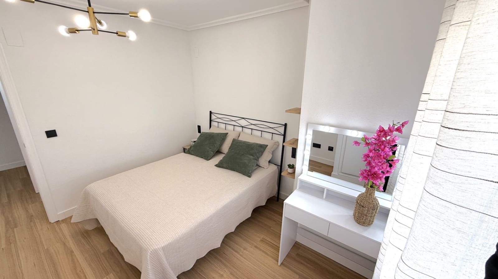 2 soveværelse Lejlighed til salg i Torrevieja - € 164.900 (Ref: 9983560)