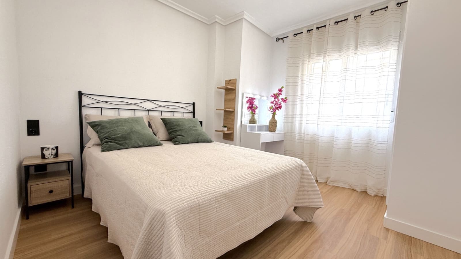2 soveværelse Lejlighed til salg i Torrevieja - € 164.900 (Ref: 9983560)