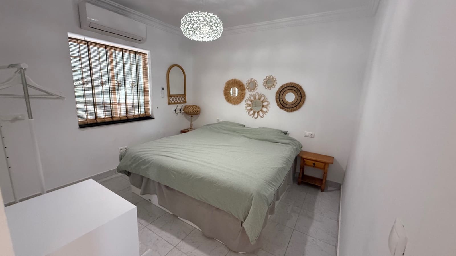 3 bedroom Villa for sale in Torrevieja - € 645,000 (Ref: 9983564)