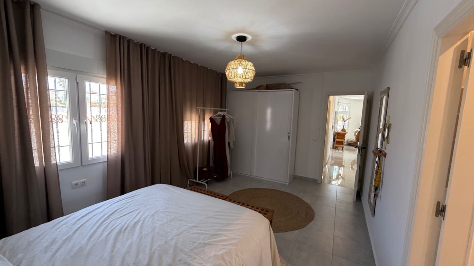 3 bedroom Villa for sale in Torrevieja - € 645,000 (Ref: 9983564)