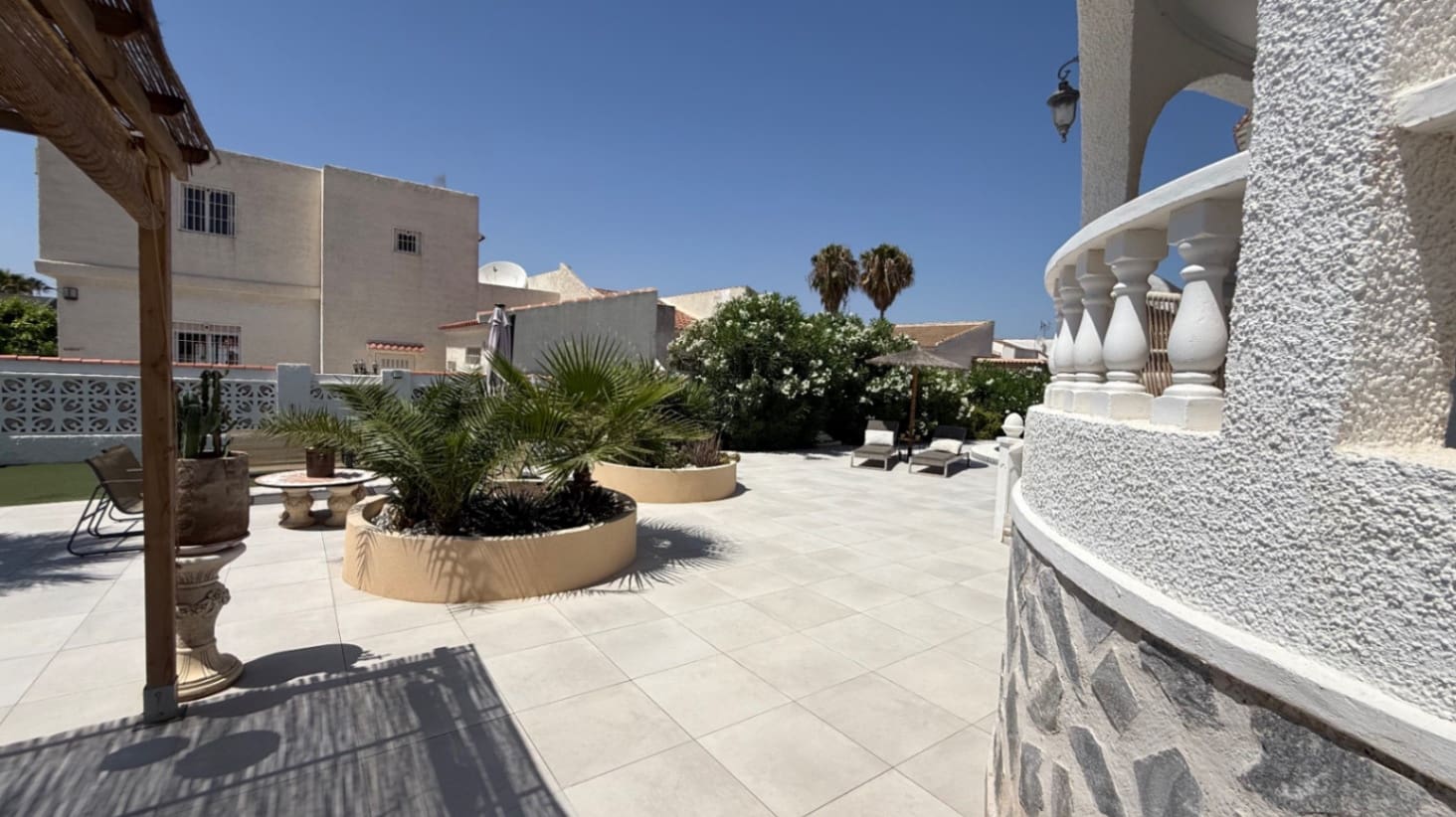 3 bedroom Villa for sale in Torrevieja - € 645,000 (Ref: 9983564)
