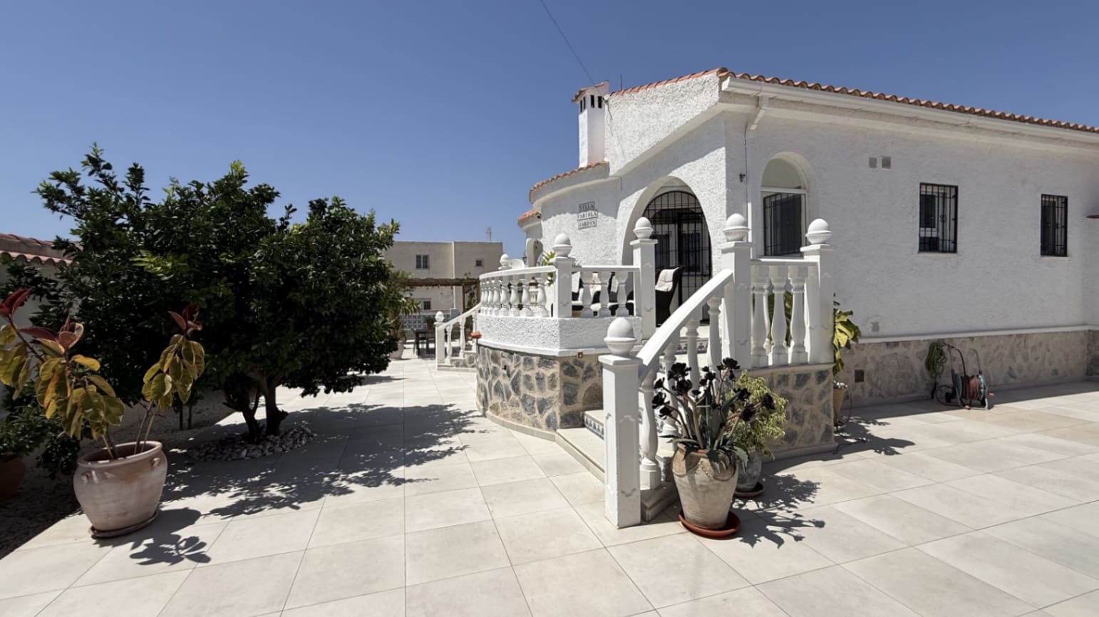 3 bedroom Villa for sale in Torrevieja - € 645,000 (Ref: 9983564)