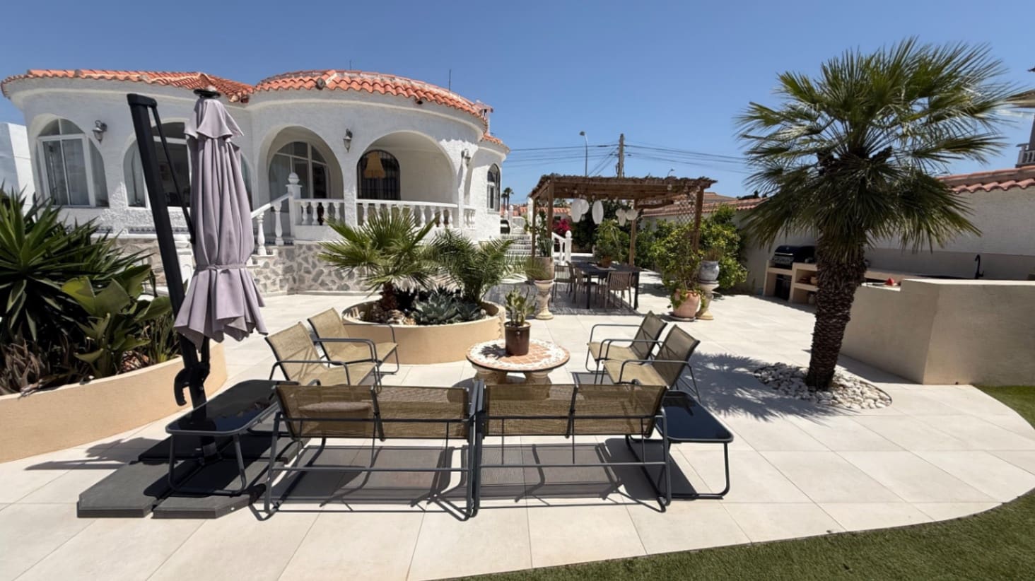 3 bedroom Villa for sale in Torrevieja - € 645,000 (Ref: 9983564)