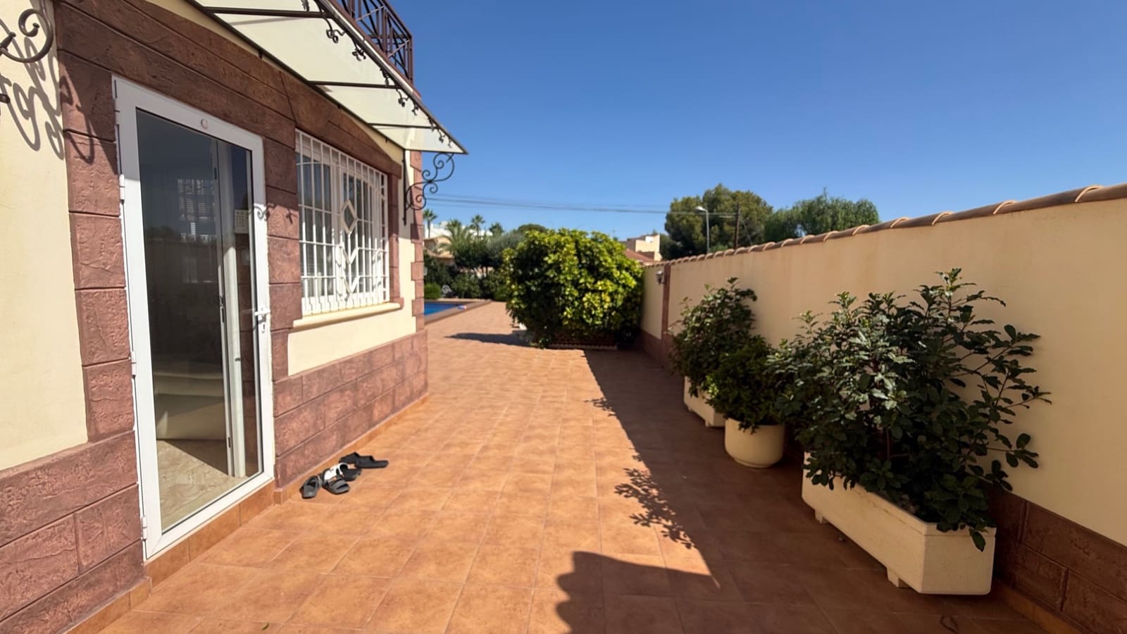 7 bedroom Villa for sale in Torrevieja - € 930,000 (Ref: 9983565)