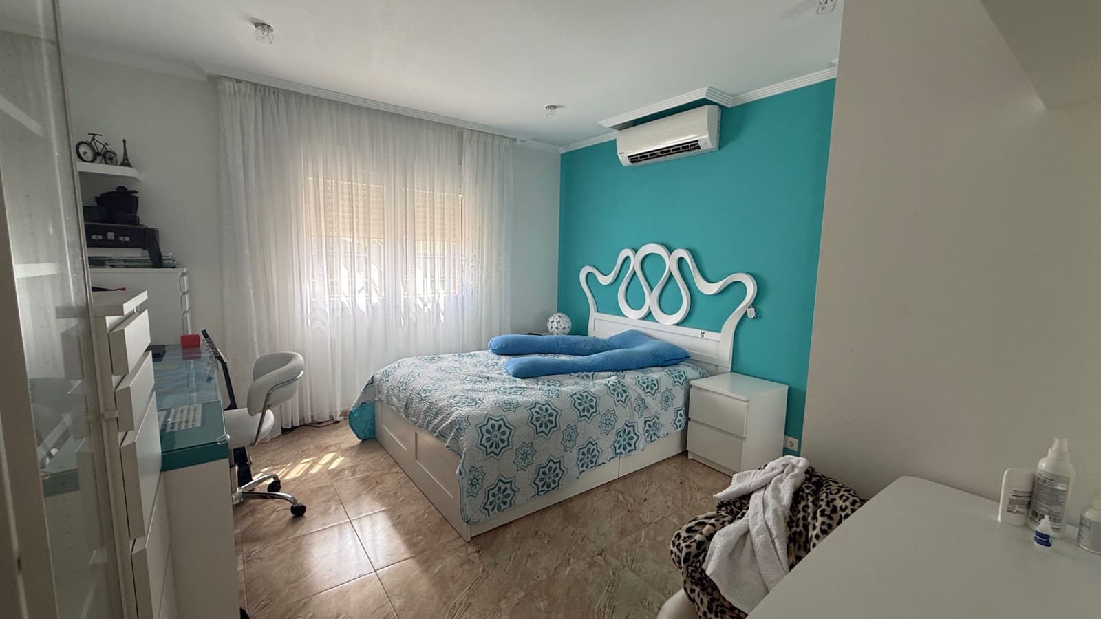 7 bedroom Villa for sale in Torrevieja - € 930,000 (Ref: 9983565)
