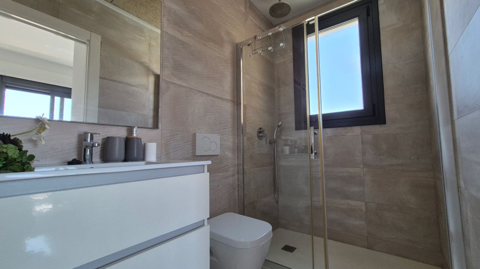 4 soveværelse Villa til salg i Torrevieja - € 785.000 (Ref: 9983566)