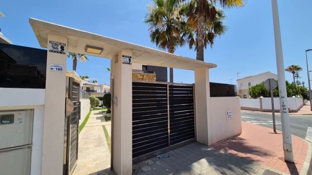 4 soveværelse Villa til salg i Aguas Nuevas, Torrevieja - € 785.000 (Ref: 9983566)