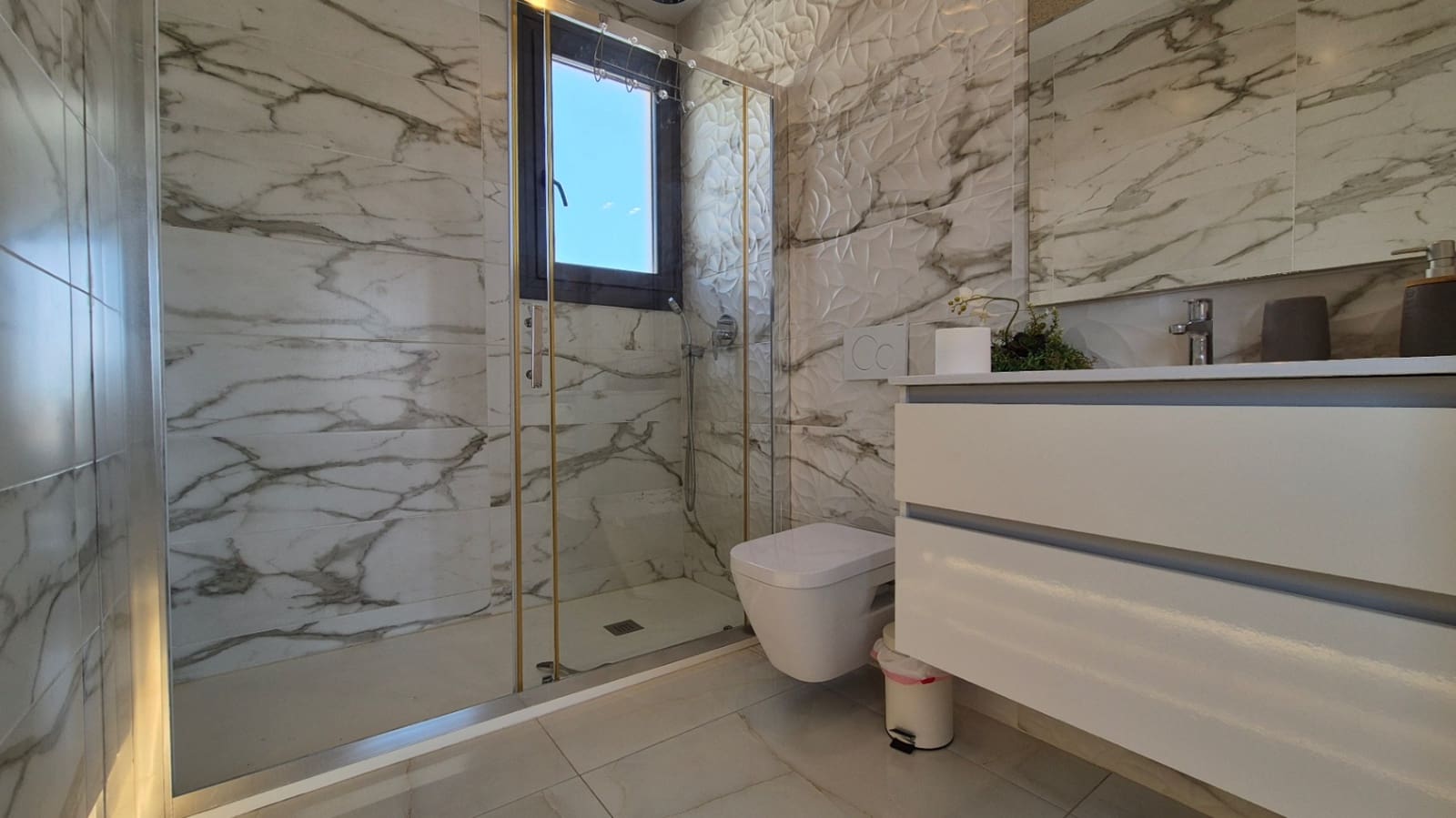 4 soveværelse Villa til salg i Torrevieja - € 785.000 (Ref: 9983566)
