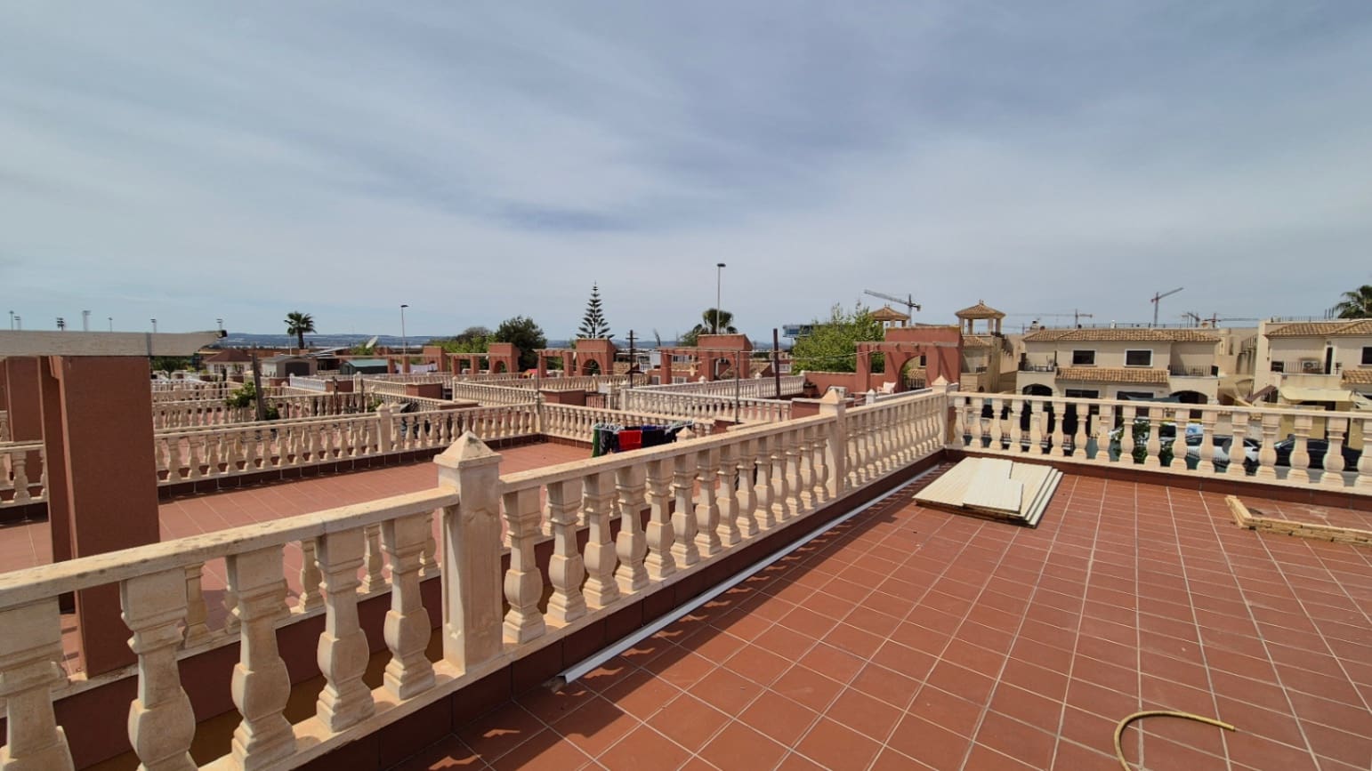 2 soveværelse Villa til salg i Torrevieja - € 322.400 (Ref: 9983567)