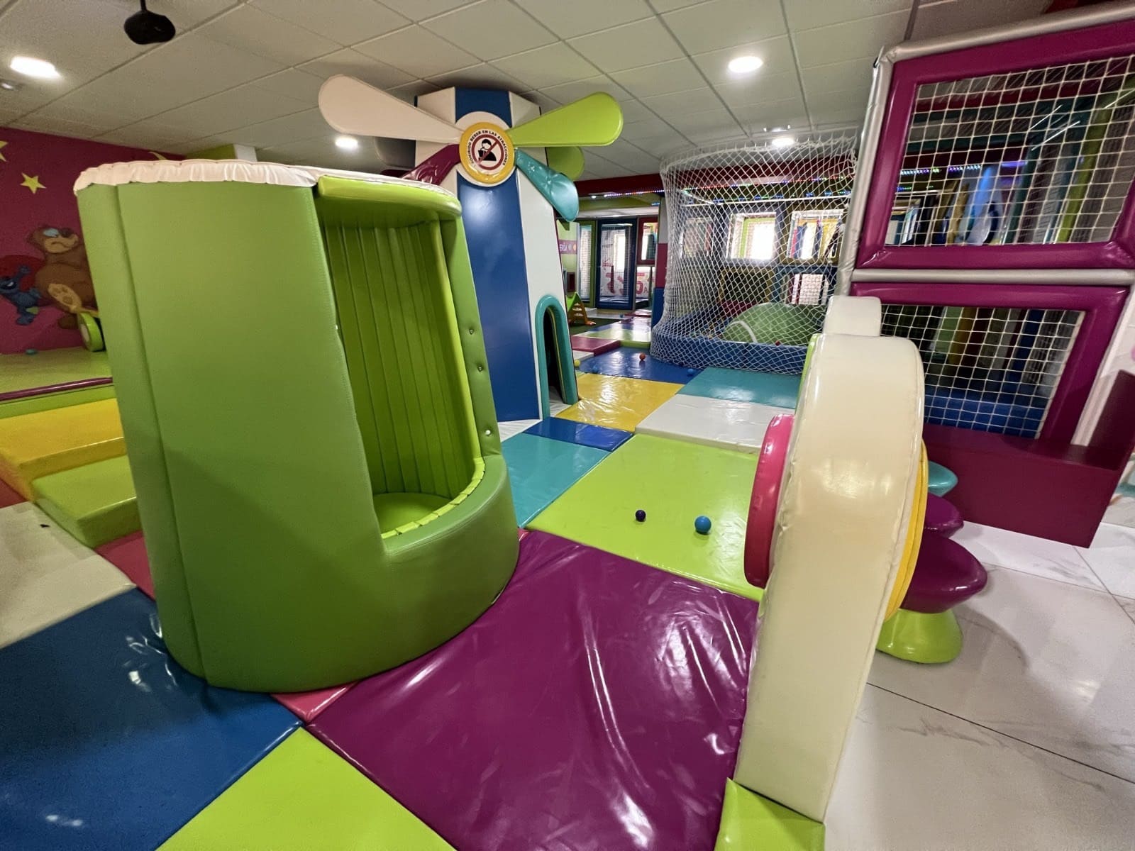 Gewerbe zu verkaufen in Torrevieja - 1.000.000 € (Ref: 9983569)
