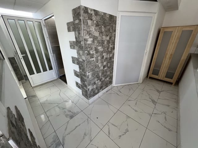 Erhverv til salg i Parque Acuático - Sector 25, Torrevieja - € 1.000.000 (Ref: 9983569)