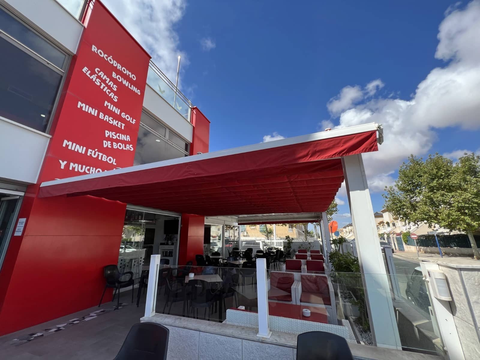 Gewerbe zu verkaufen in Torrevieja - 1.000.000 € (Ref: 9983569)