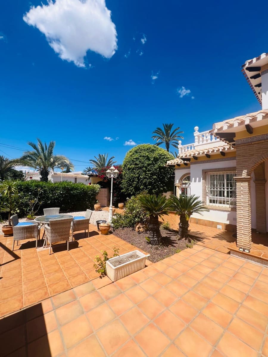 3 soveværelse Villa til salg i Orihuela Costa - € 780.000 (Ref: 9983570)