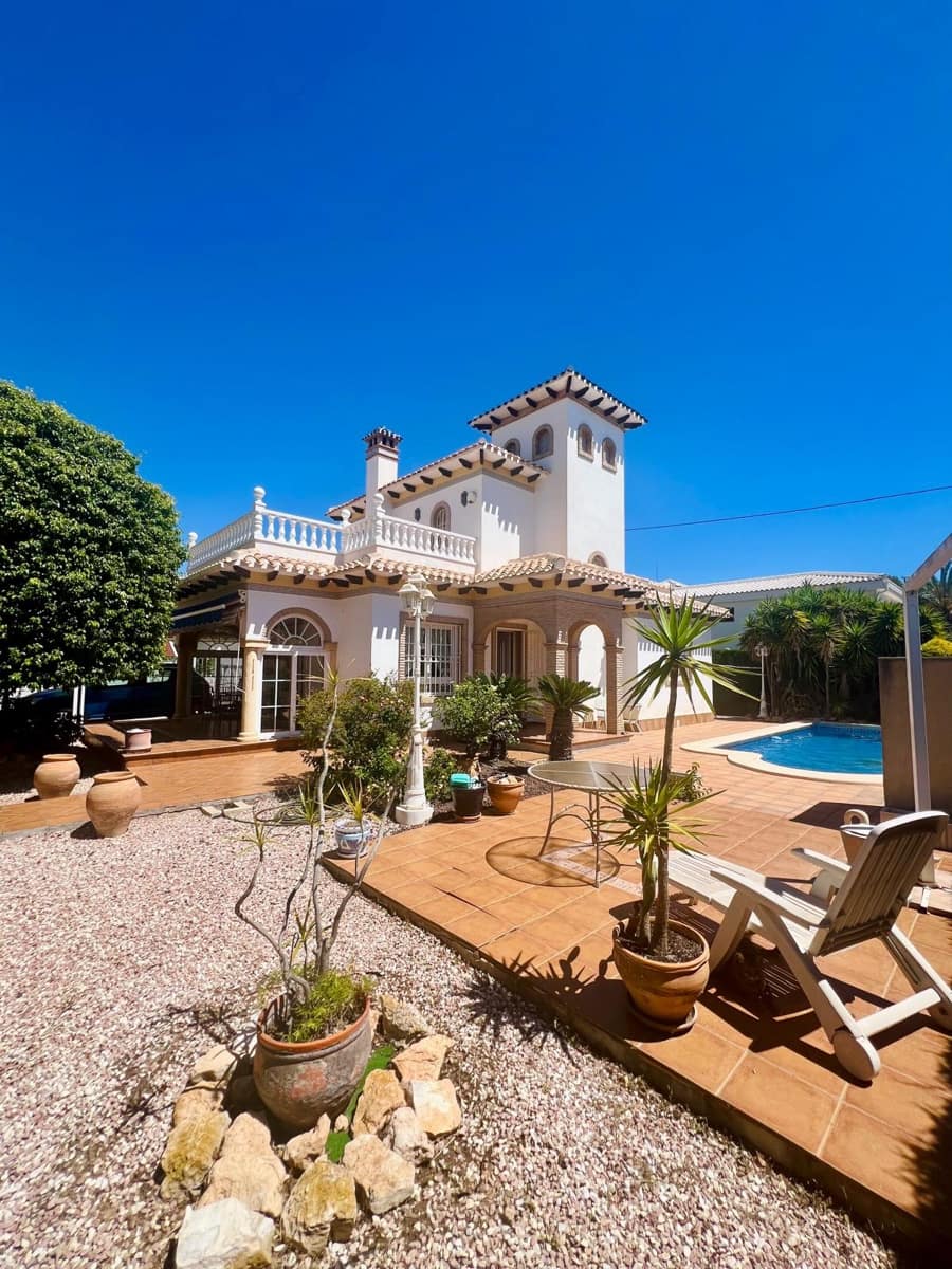 3 soveværelse Villa til salg i Orihuela Costa - € 780.000 (Ref: 9983570)