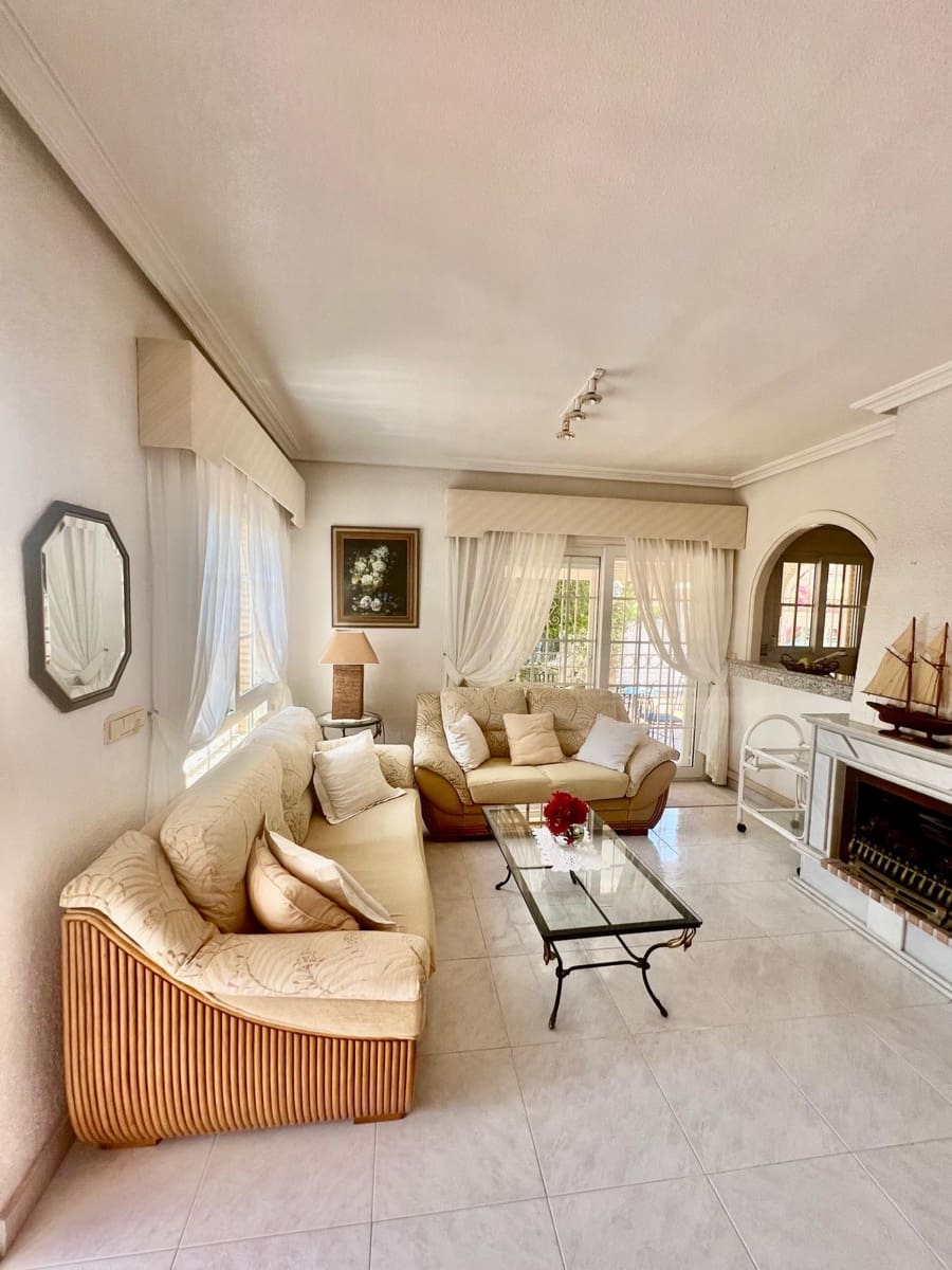 3 soveværelse Villa til salg i Orihuela Costa - € 780.000 (Ref: 9983570)
