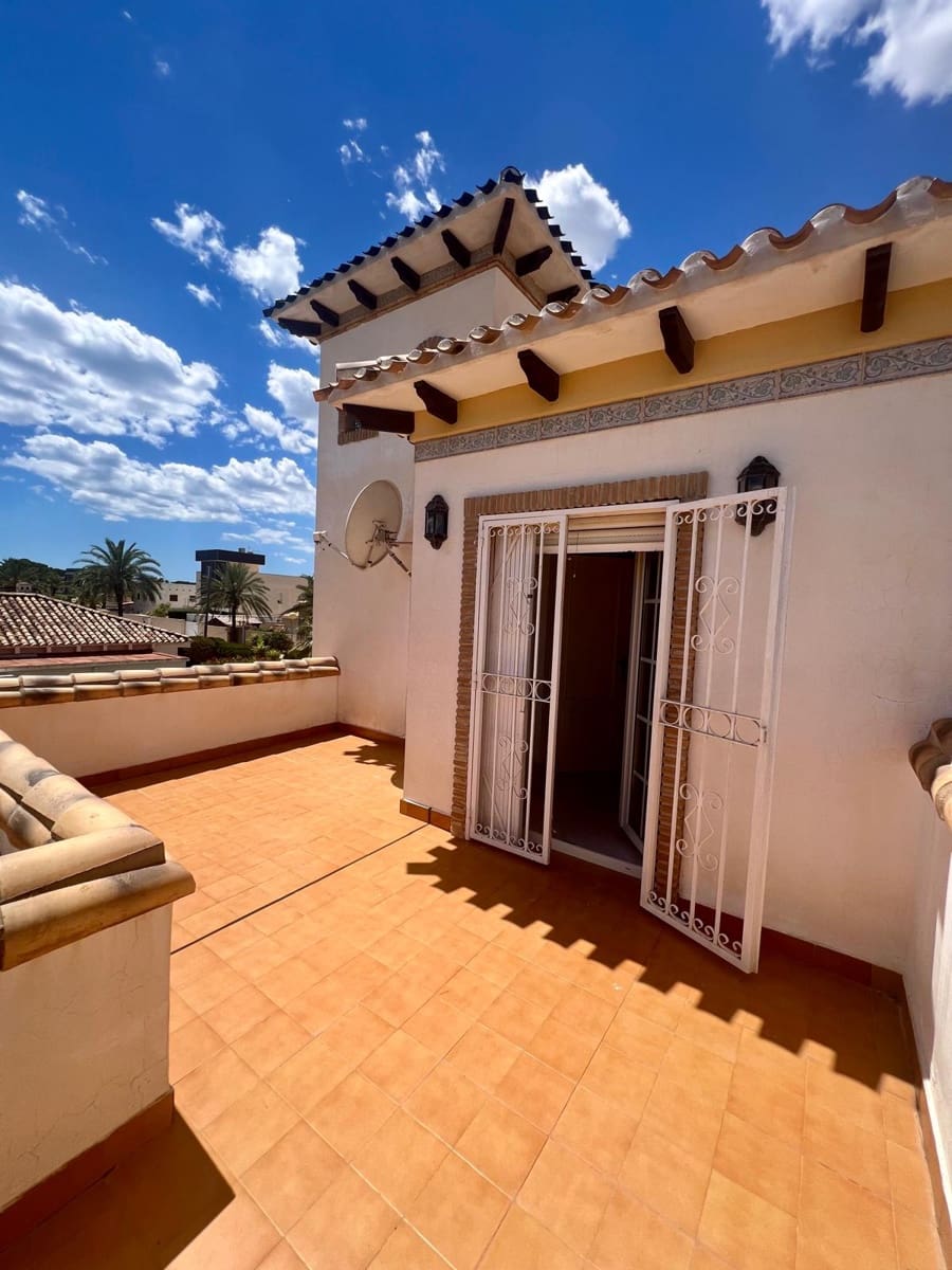 3 soveværelse Villa til salg i Orihuela Costa - € 780.000 (Ref: 9983570)
