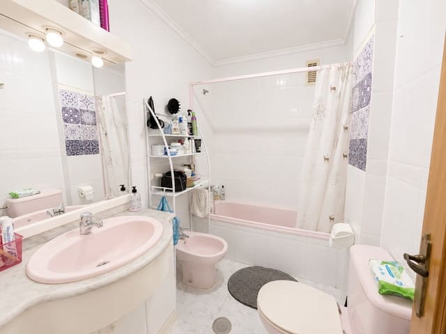 3 soveværelse Lejlighed til salg i Centro - Muelle Pesquero, Torrevieja - € 149.900 (Ref: 9983571)