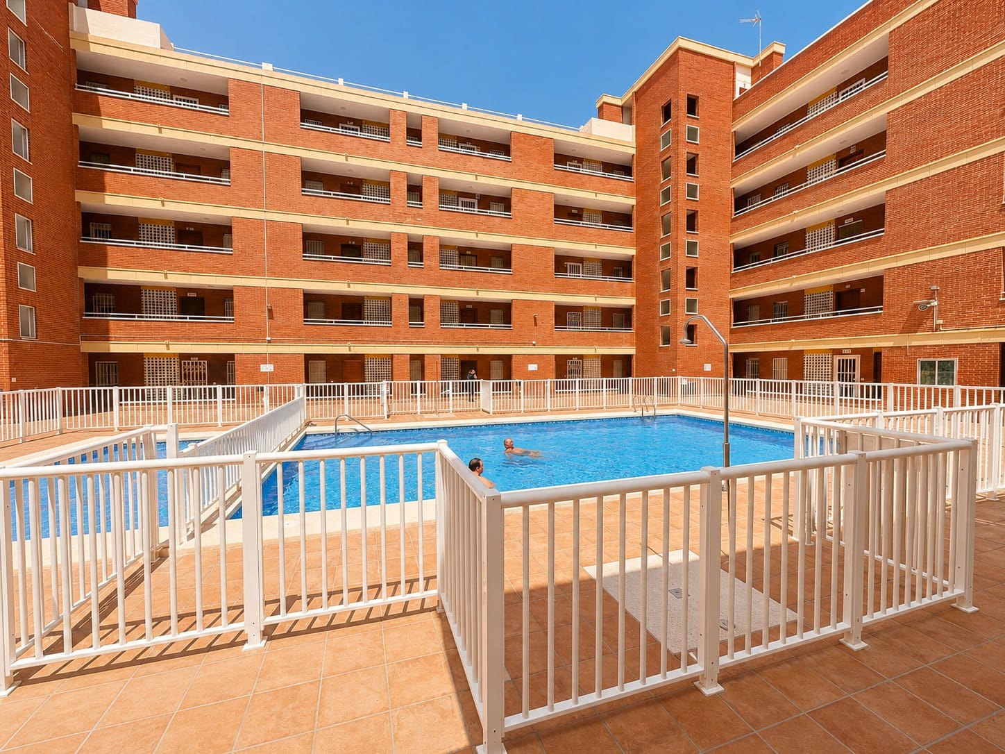 2 chambre Appartement à vendre à Torrevieja - 140 000 € (Ref: 9983573)