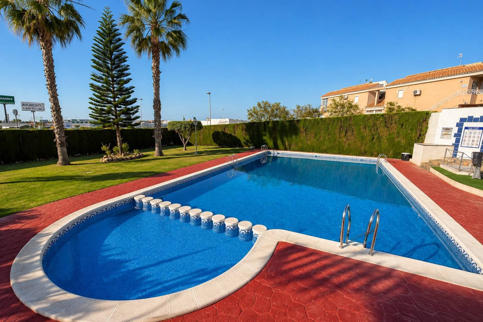 2 bedroom Bungalow for sale in Torrevieja - € 179,500 (Ref: 9983580)