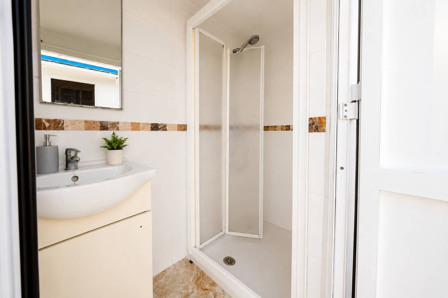 2 bedroom Bungalow for sale in Torrevieja - € 179,500 (Ref: 9983580)