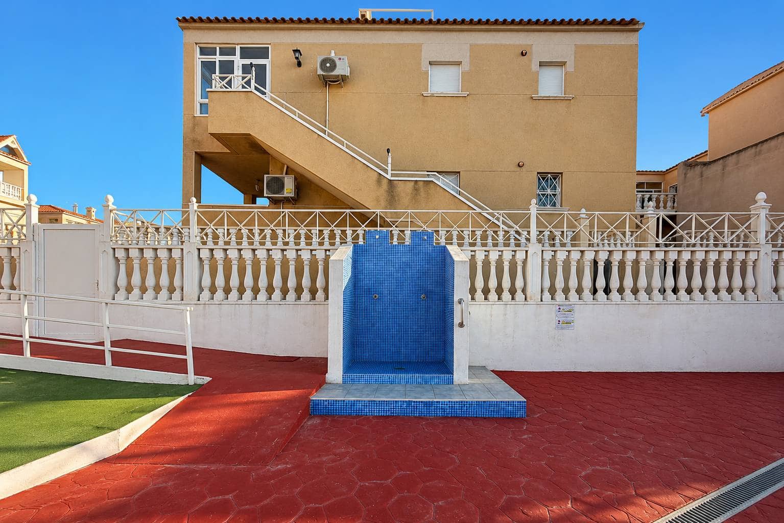 2 bedroom Bungalow for sale in Torrevieja - € 179,500 (Ref: 9983580)