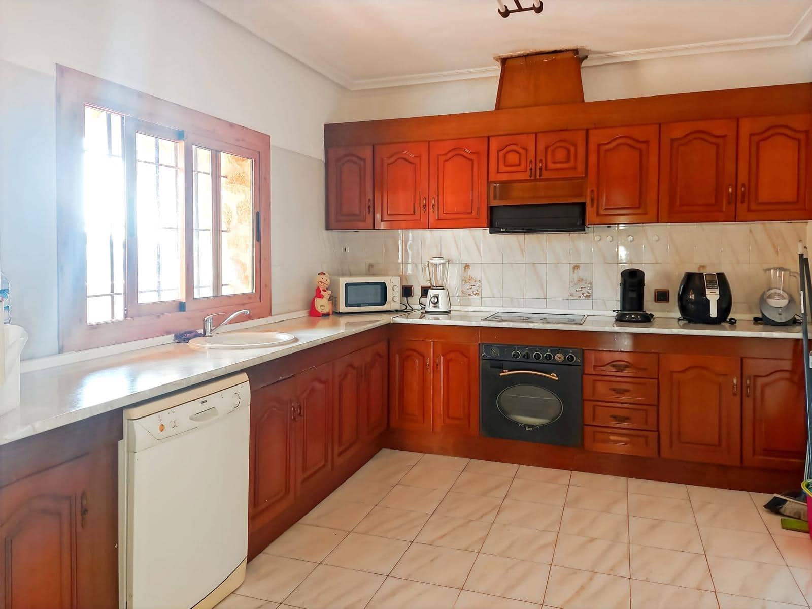 7 camera da letto Villa in vendita in Torrevieja - 545.000 € (Rif: 9983585)