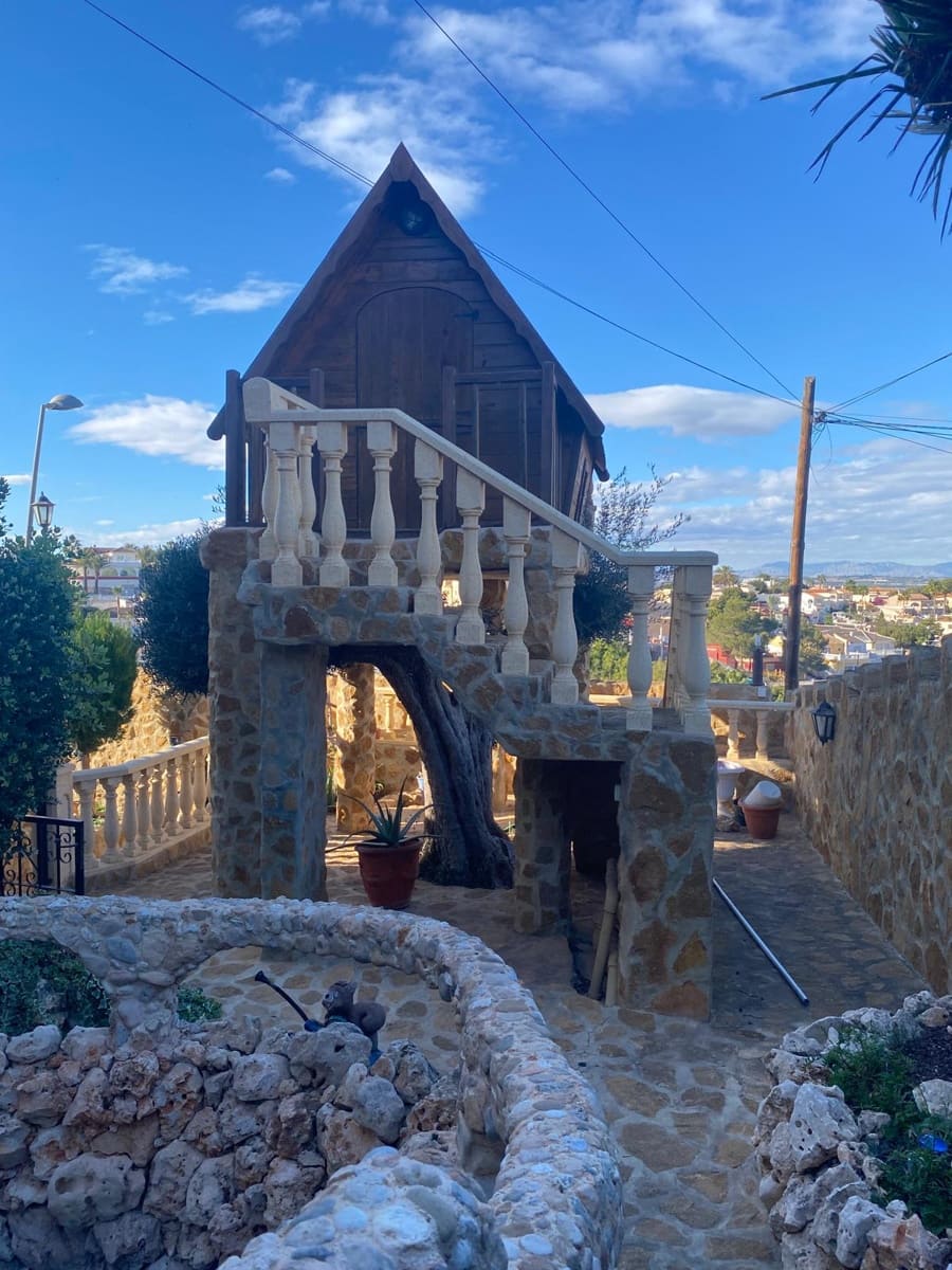 7 camera da letto Villa in vendita in Torrevieja - 545.000 € (Rif: 9983585)