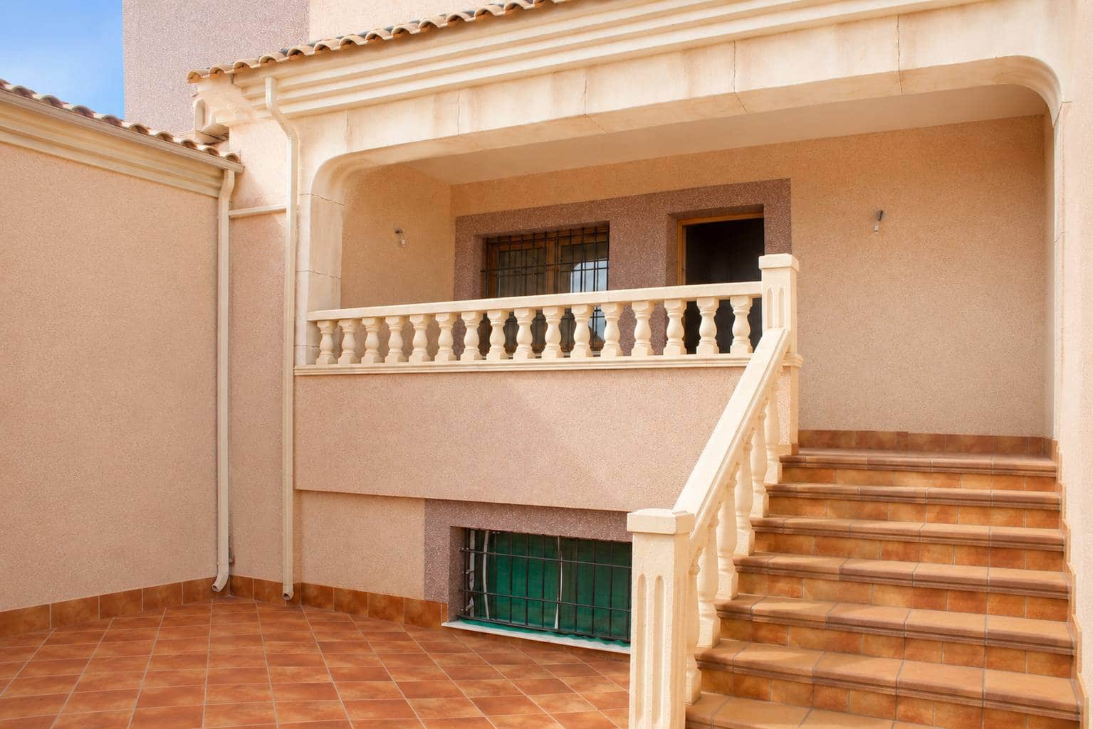 3 bedroom Townhouse for sale in Torrevieja - € 330,000 (Ref: 9983594)