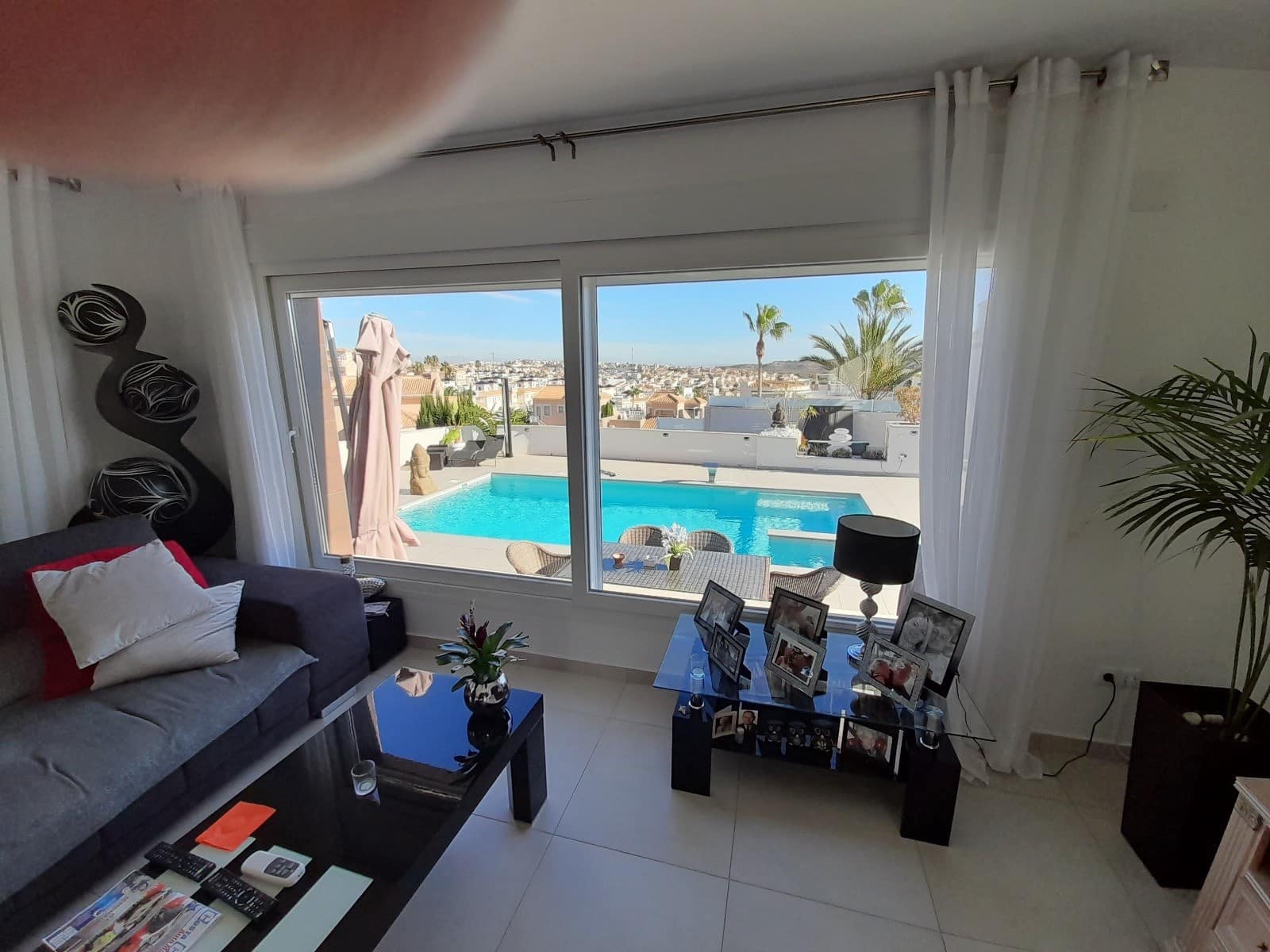 6 bedroom Villa for sale in Ciudad Quesada - € 685,000 (Ref: 9983604)