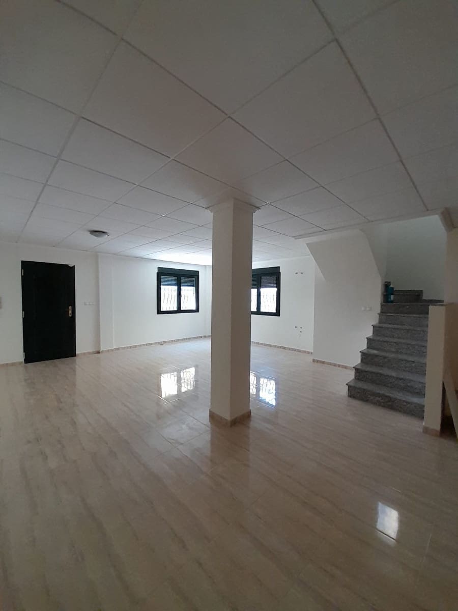 5 bedroom Villa for sale in Ciudad Quesada - € 295,000 (Ref: 9983605)