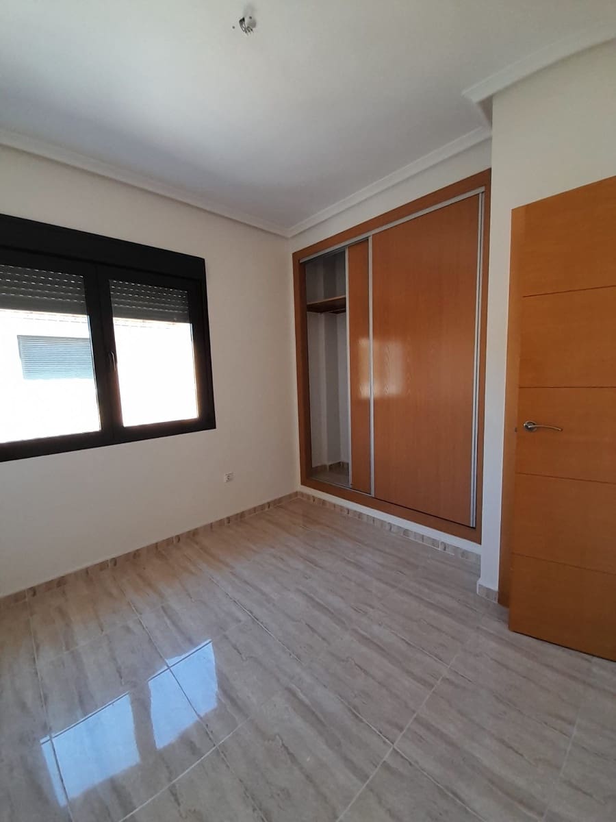 5 bedroom Villa for sale in Ciudad Quesada - € 295,000 (Ref: 9983605)