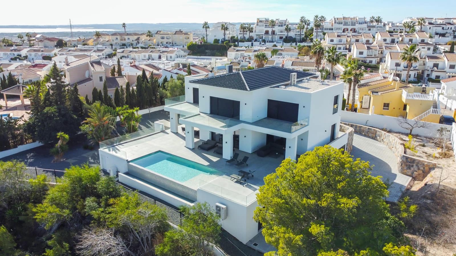 6 bedroom Villa for sale in Ciudad Quesada - € 2,300,000 (Ref: 9983609)