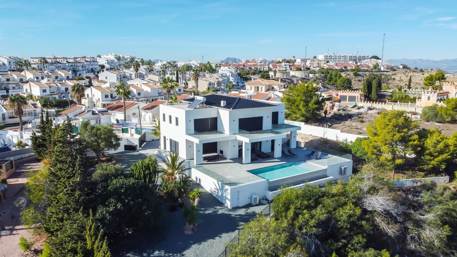6 bedroom Villa for sale in Ciudad Quesada - € 2,300,000 (Ref: 9983609)