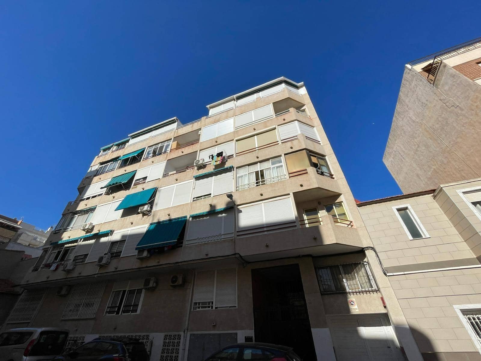 Apartamento para venda em Torrevieja - 77 260 € (Ref: 9983613)