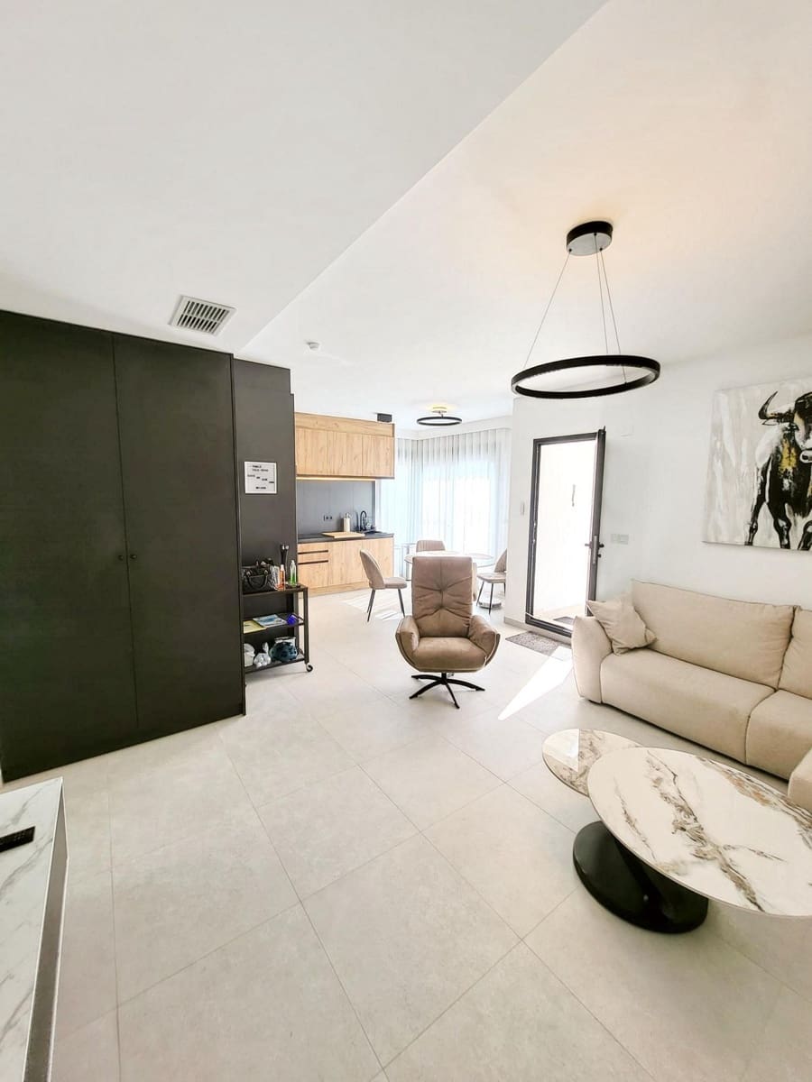 2 slaapkamer Appartement te koop in San Miguel de Salinas - € 299.000 (Ref: 9983616)
