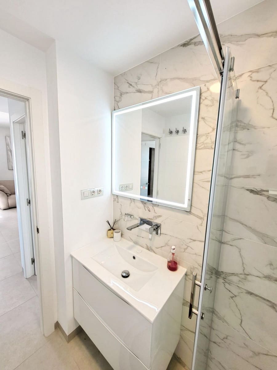 2 slaapkamer Appartement te koop in San Miguel de Salinas - € 299.000 (Ref: 9983616)