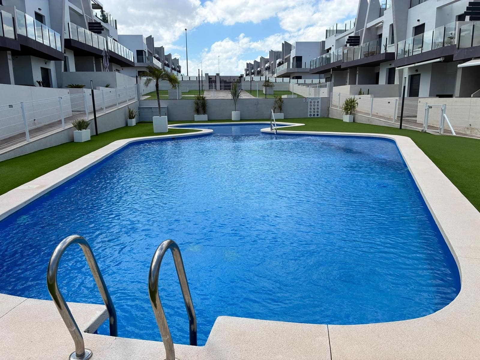 2 slaapkamer Appartement te koop in San Miguel de Salinas - € 299.000 (Ref: 9983616)