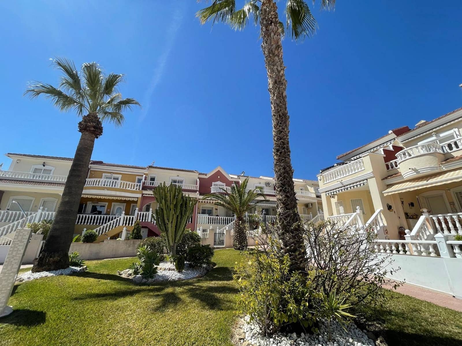 3 soveværelse Byhus til salg i Ciudad Quesada - € 239.900 (Ref: 9983617)