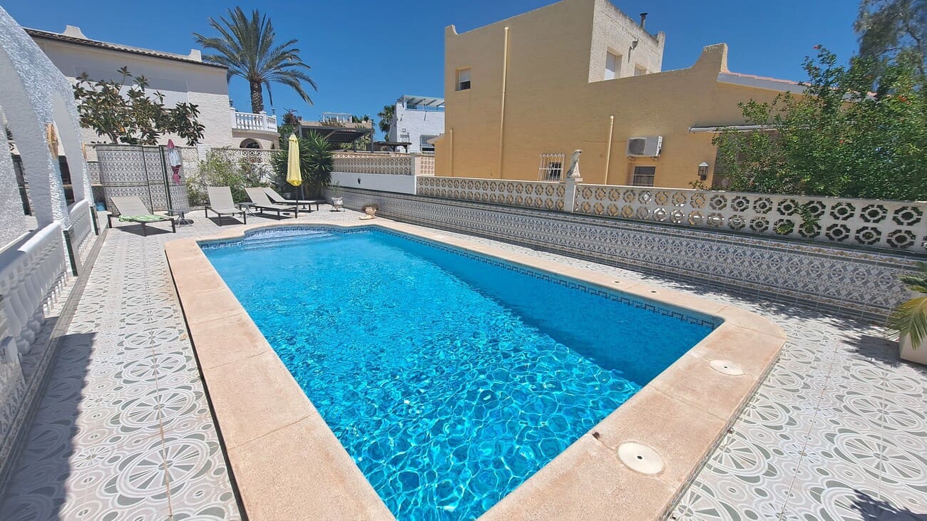 3 makuuhuone Huvila myytävänä paikassa Blue Lagoon - 350 000 € (Ref: 9983618)