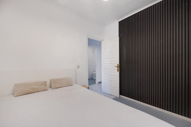 2 soveværelse Lejlighed til salg i Centro, Torrevieja - € 138.900 (Ref: 9983620)