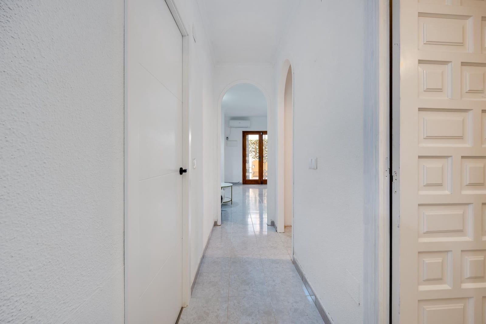 2 soveværelse Lejlighed til salg i Torrevieja - € 138.900 (Ref: 9983620)