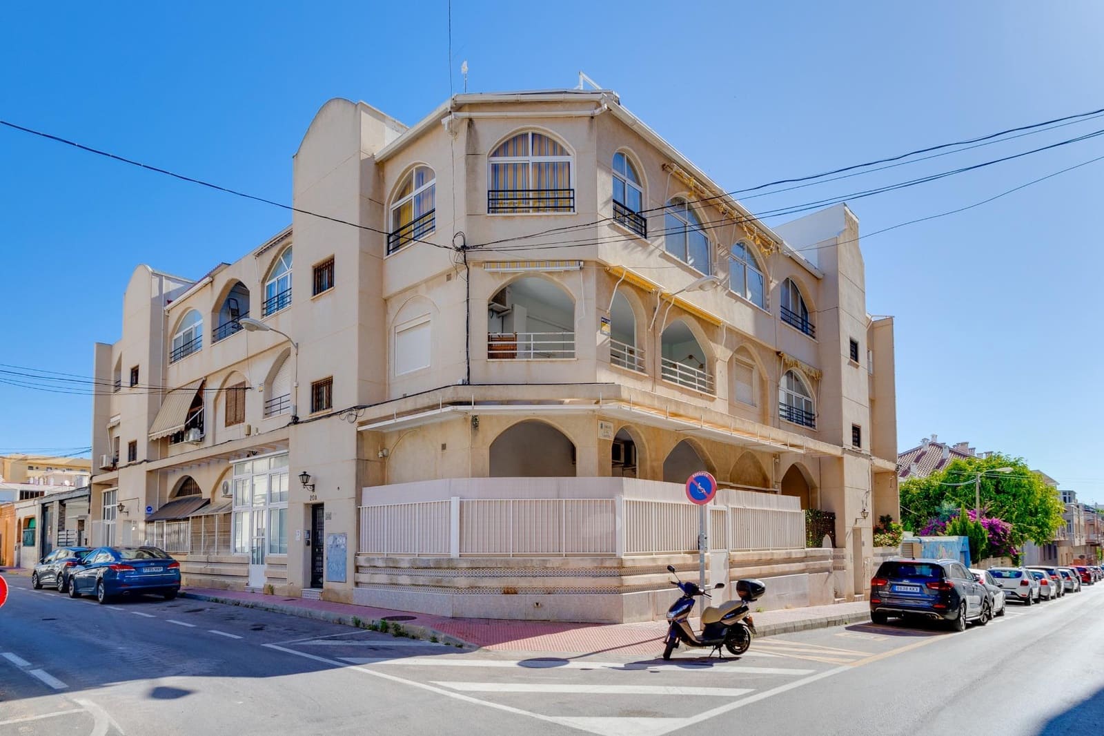2 soveværelse Lejlighed til salg i Torrevieja - € 138.900 (Ref: 9983620)