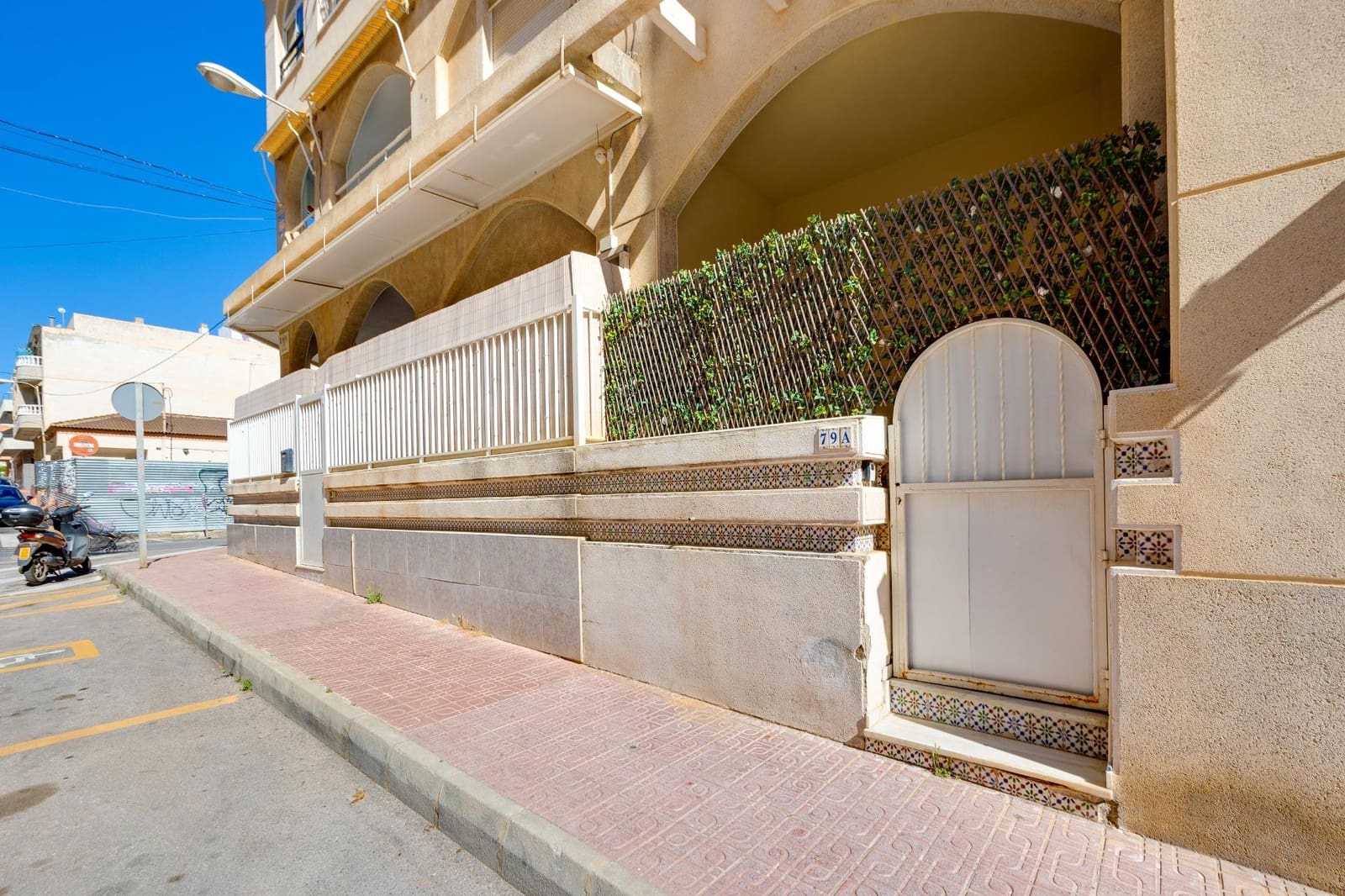 2 soveværelse Lejlighed til salg i Torrevieja - € 138.900 (Ref: 9983620)