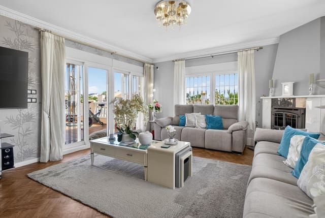 4 soveværelse Villa til salg i Lomas de Cabo Roig - Los Dolses, Orihuela - € 795.000 (Ref: 9983621)
